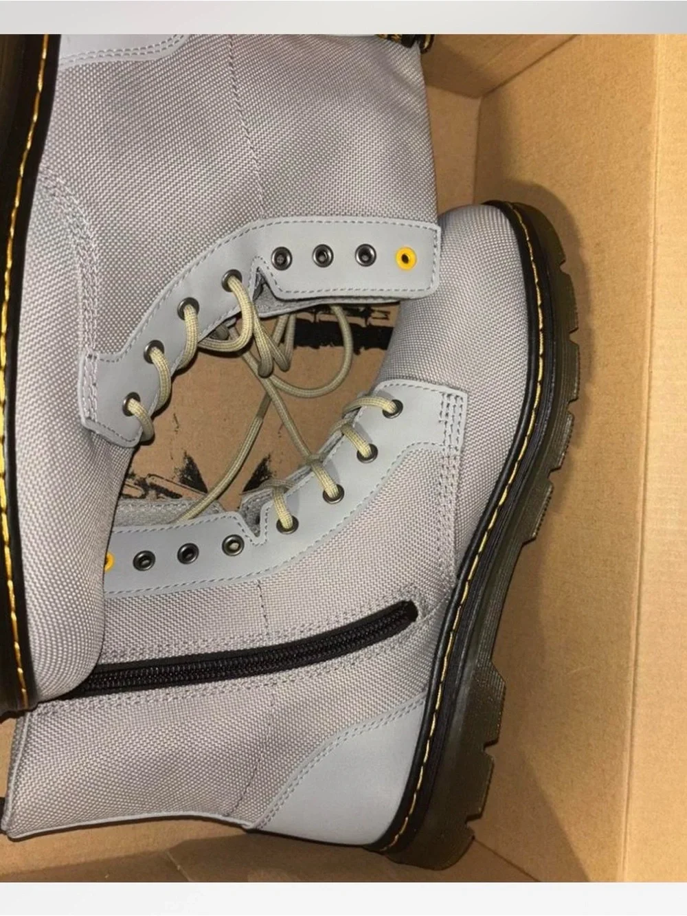 Dr. Martens Mid Grey Kids Combs Y Boots